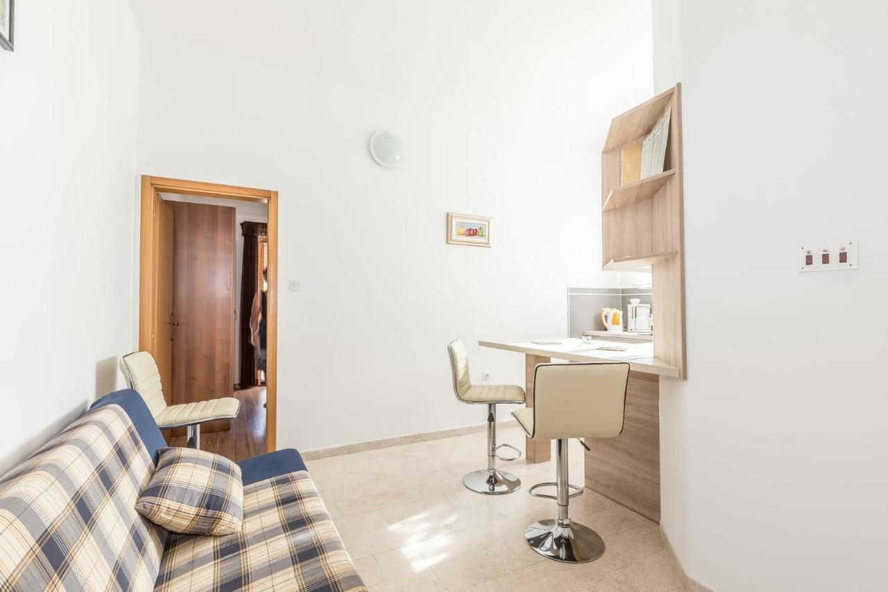 Apartments Darinka Poreč Eksteriør billede